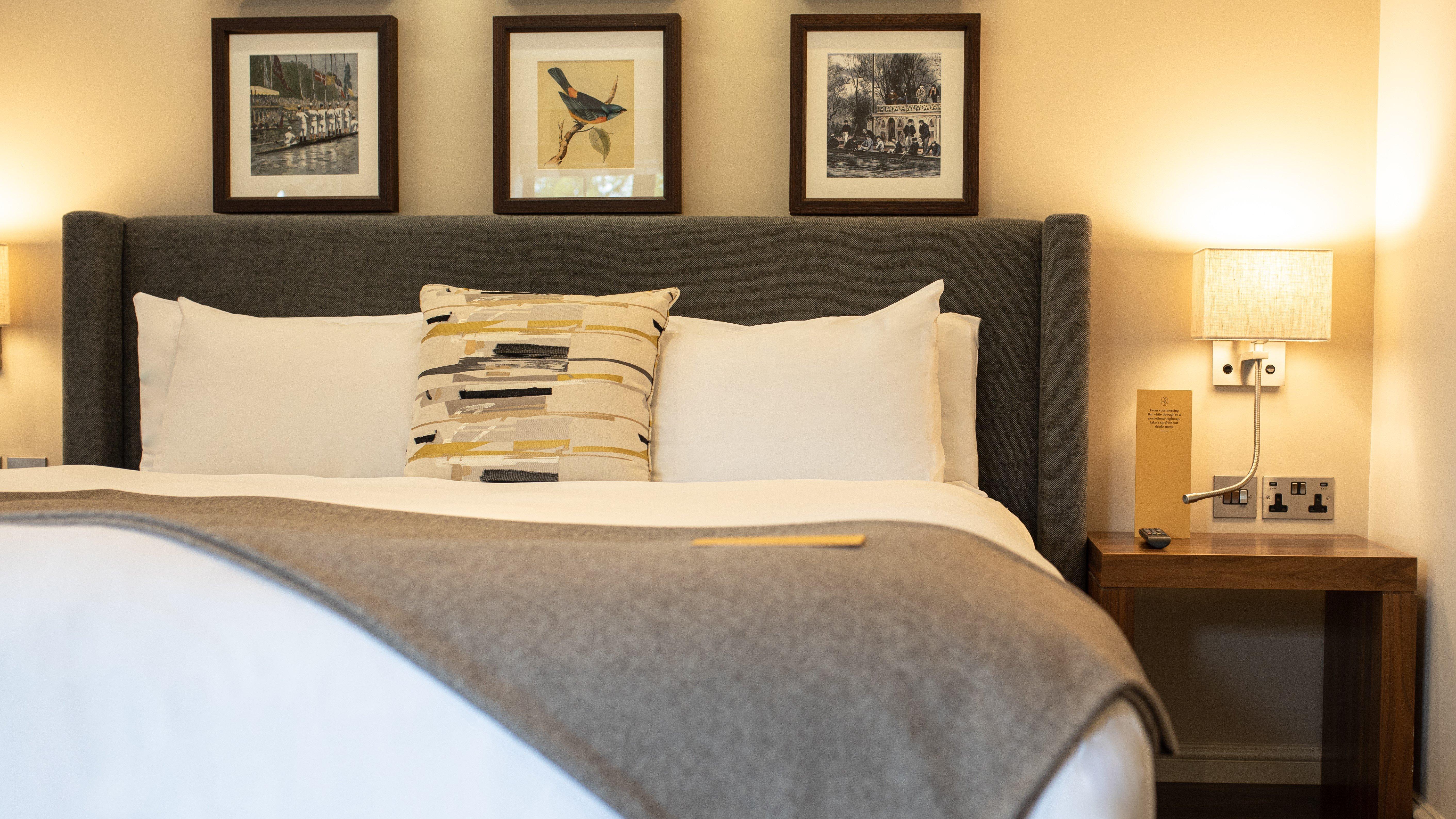 Hotel Voco Oxford Thames By Ihg Kennington  Exterior foto
