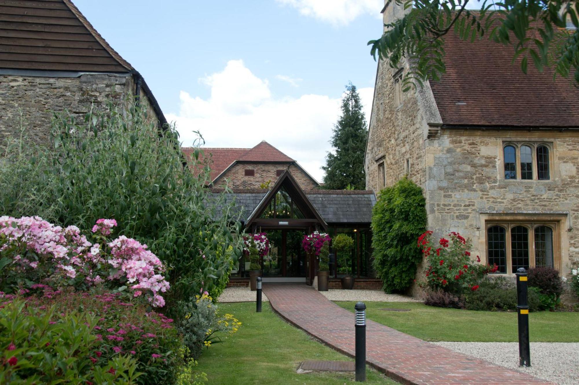 Hotel Voco Oxford Thames By Ihg Kennington  Exterior foto